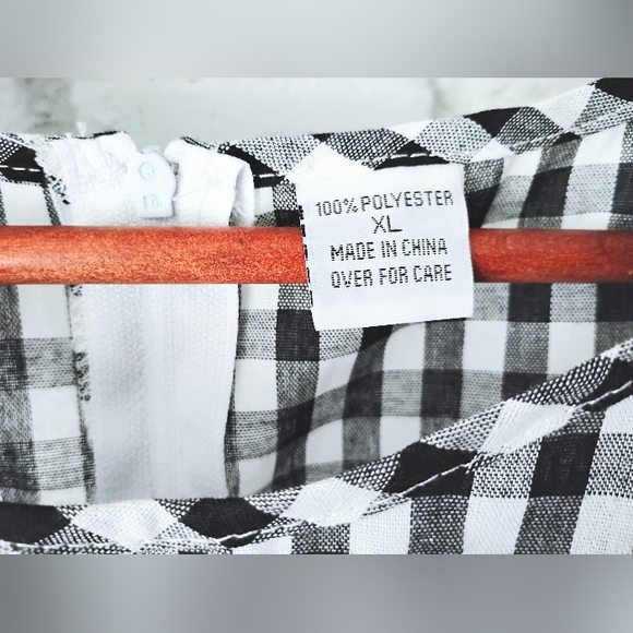 NWOT! Black and White Gingham Dress - Picture 4 of 11